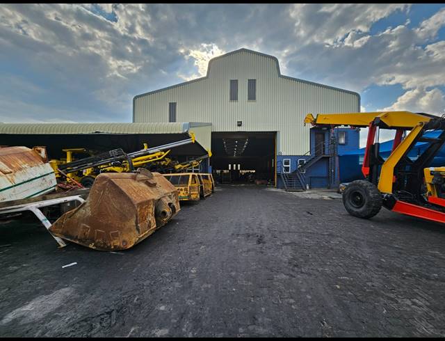 3,500M² FACTORY FOR SALE IN ANDERBOLT